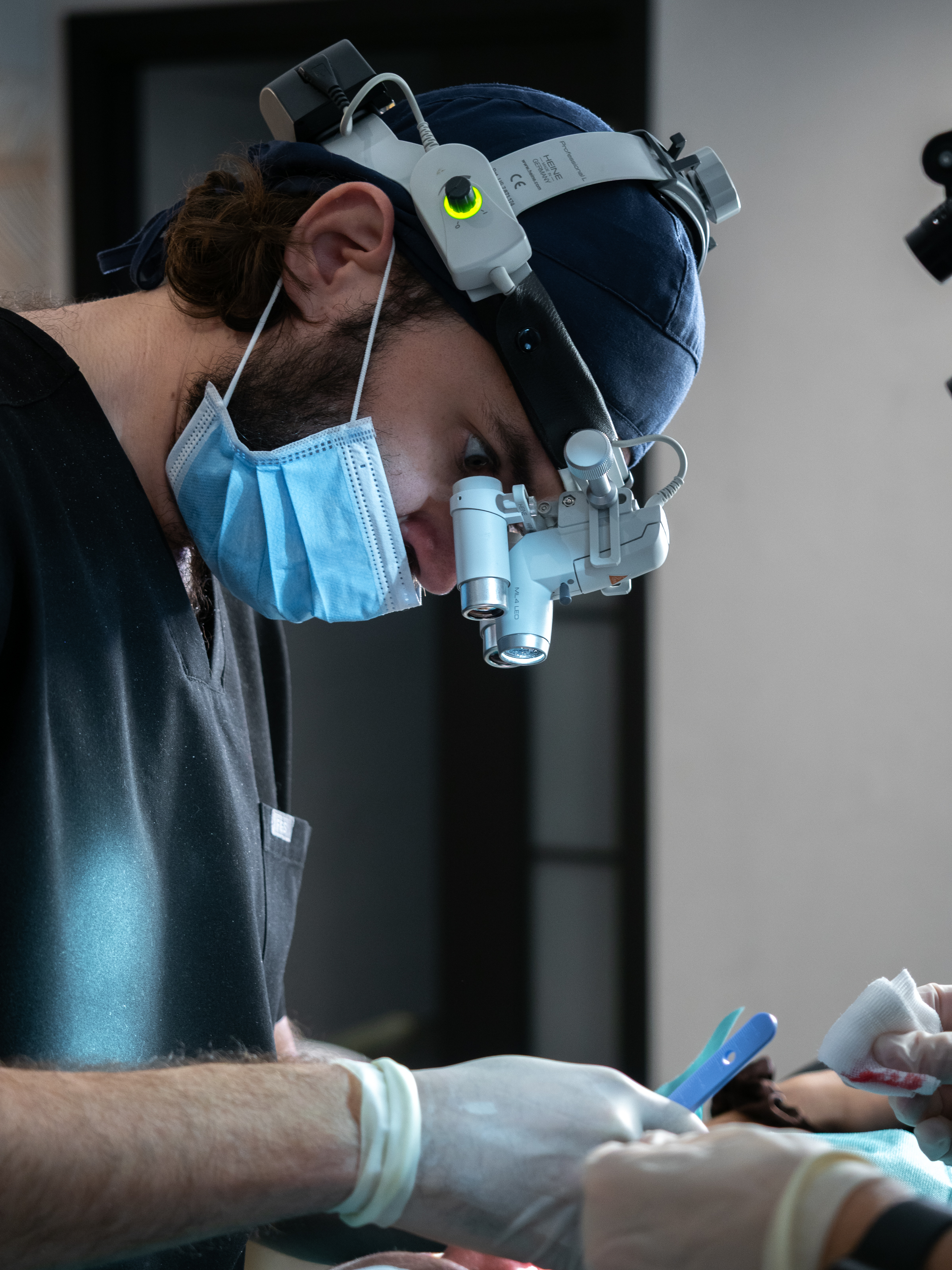 Portret Lek. Victor Szymasiuk M.D.